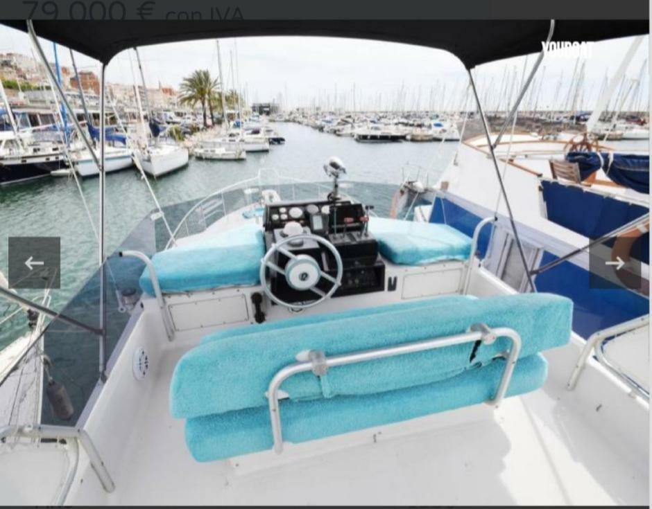 Beautiful Boat Sant Adria de Besos